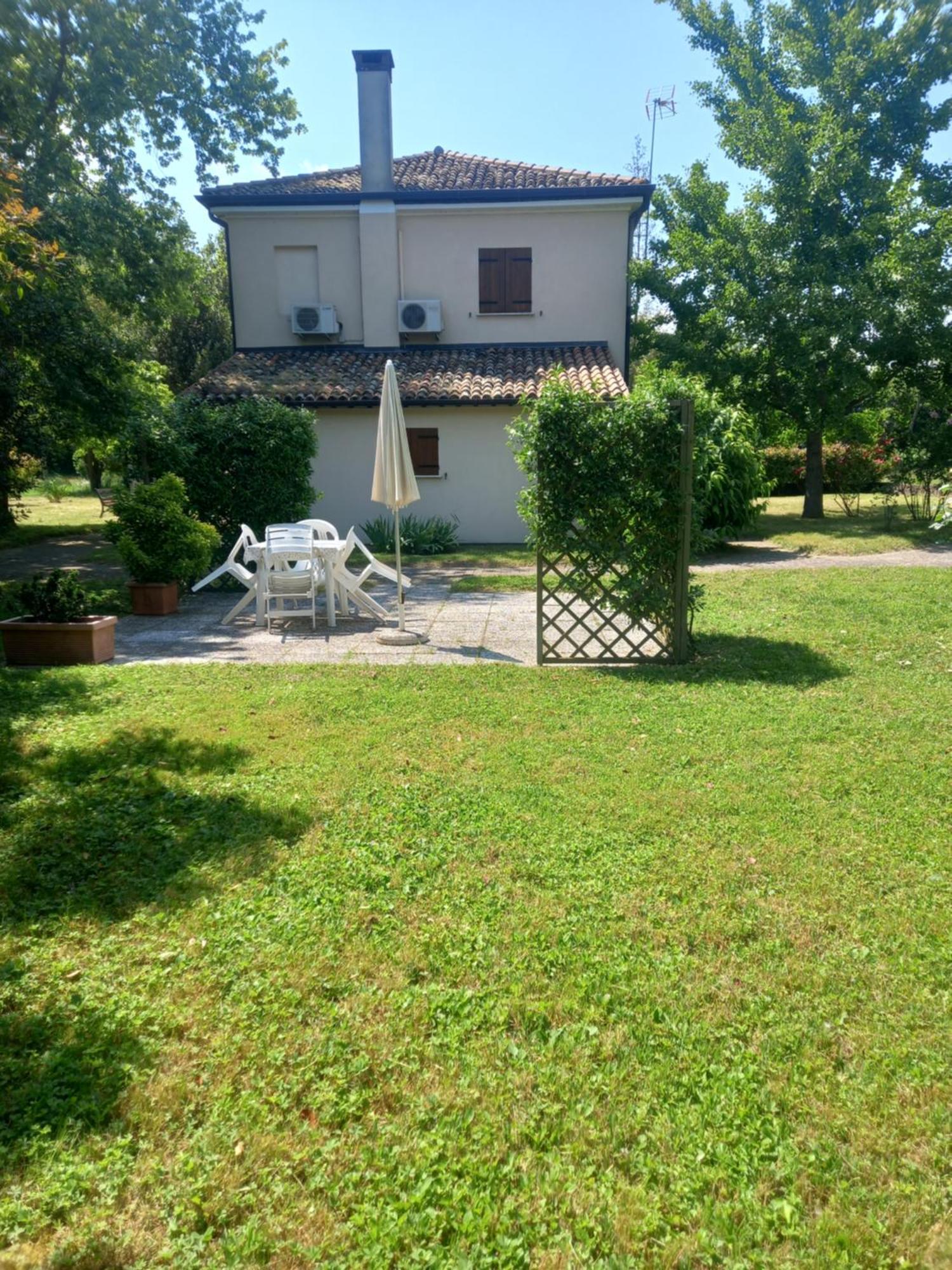 Holiday Home Giaron Rosolina Exteriör bild